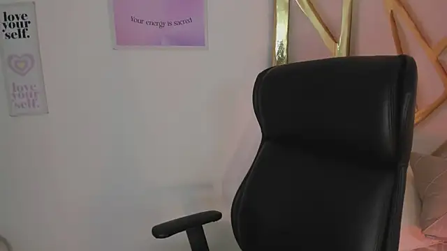 LanaJones  online show from May 25, 12:48 pm