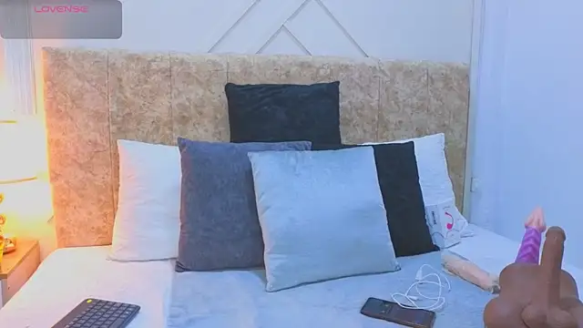 ashley  foxx  online show from February 14, 2:41 pm