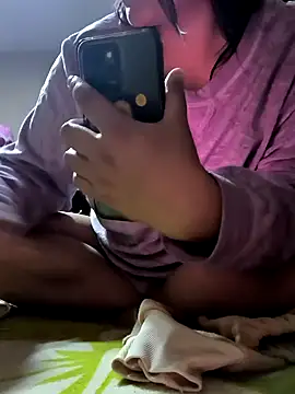 Kasandra02 online show from May 12, 5:37 am