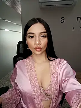 Harper-Avary online show from October 15, 2:52 pm