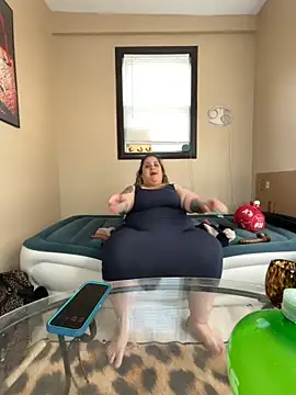tillymarie34 online show from May 4, 10:46 pm