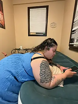 tillymarie34 online show from May 24, 1:48 am