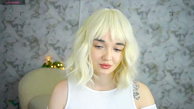 Ashley S online show from May 17, 10:20 pm