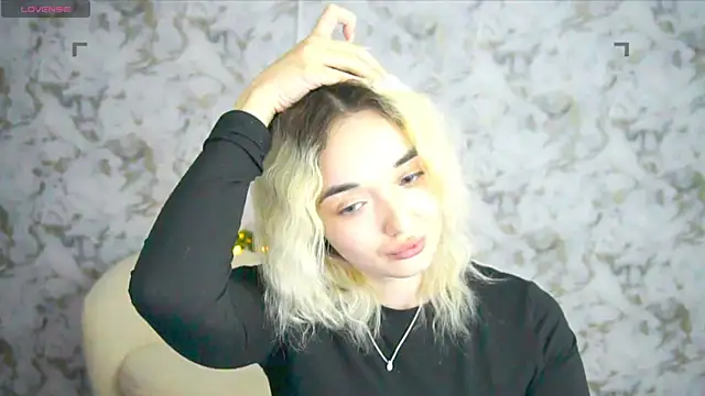 Ashley S online show from May 15, 11:51 pm
