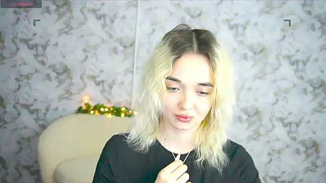 Ashley S online show from May 16, 12:13 am