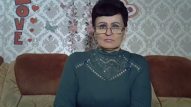 PaulaGolden online show from May 10, 7:49 pm