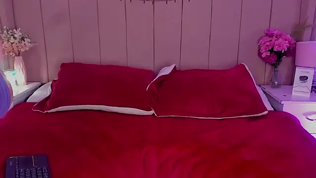 MollyBigBoobs12 online show from November 6, 8:48 pm