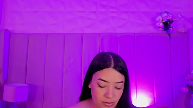 MollyBigBoobs12 online show from May 5, 9:18 pm