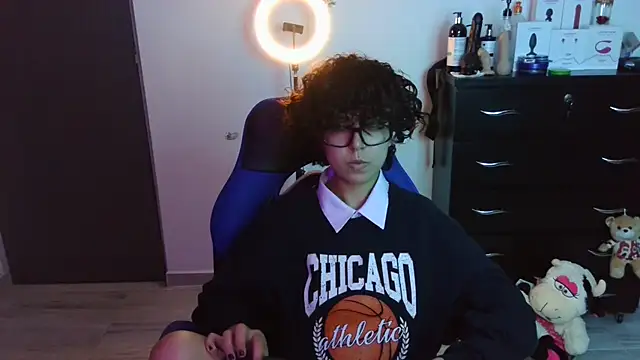 thomascooper7 online show from October 25, 1:57 am