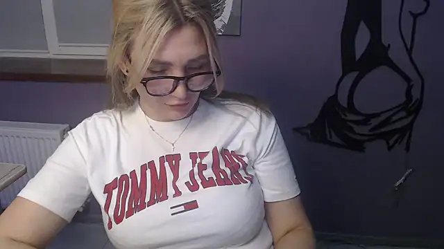  sexy lady online show from May 8, 1:03 pm