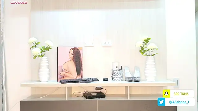 SabrinaAlcantara1 online show from December 14, 12:49 am