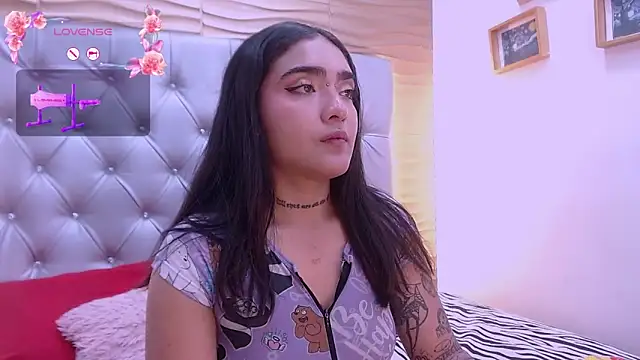 HelenaSwani online show from October 2, 11:59 am
