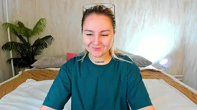 Debbie Taylor online show from October 13, 5:04 pm