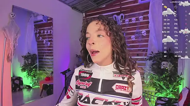 Sapphire Venuss online show from October 15, 2:58 am