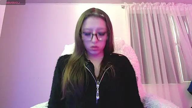 Snapshot of Aurora_blossom__ chatting on September 10, 5:13 pm Aurora blossom online show from September 10, 5:13 pm