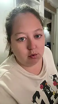 Chloee Peach online show from May 5, 1:14 pm