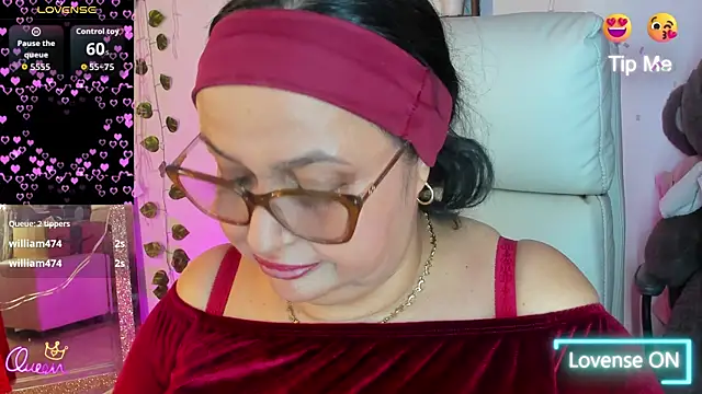 Gia Nahomi online show from May 16, 12:24 am