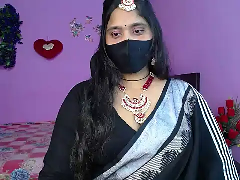 Hot Maleka online show from May 4, 4:44 pm