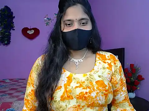 Hot Maleka online show from May 6, 4:55 pm