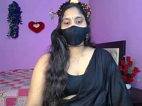 Hot Maleka online show from May 13, 5:08 pm