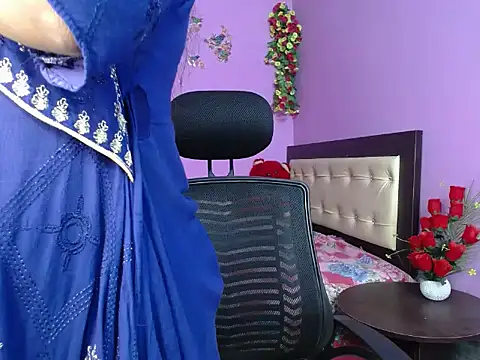 Hot Maleka online show from April 29, 4:53 pm