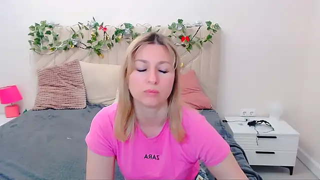 Incredible Ariela online show from May 13, 11:16 am