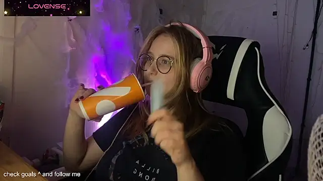 JacyWinslat online show from November 6, 7:31 pm