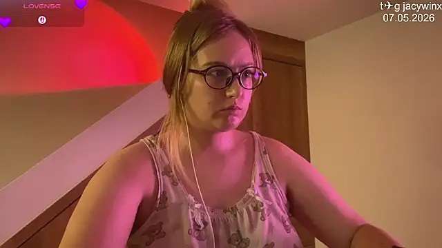 JacyWinslat online show from May 9, 3:47 pm