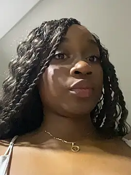 EscorpiLeoncita online show from March 18, 4:39 am