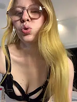 Alexa Handler online show from May 3, 8:01 pm