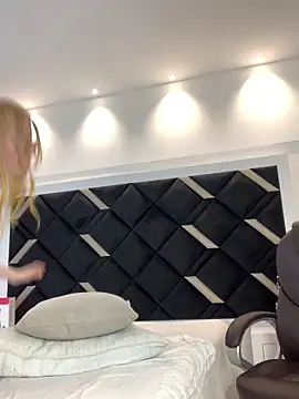 Alexa Handler online show from May 7, 8:34 pm