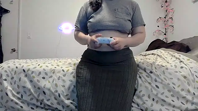 Kittyymaze1 online show from May 19, 12:39 am