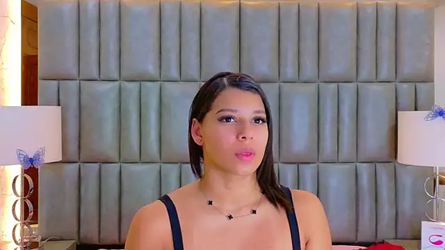 TiaraRosse online show from February 24, 1:54 pm