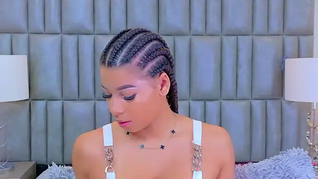 TiaraRosse online show from March 19, 12:31 pm