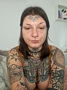 lizzardqueeen online show from February 12, 11:34 am