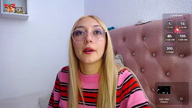 Soffy-brooks online show from November 18, 6:03 am