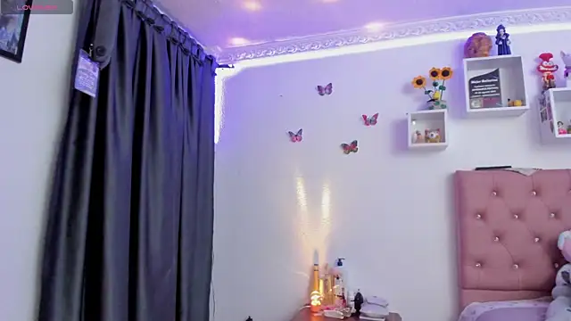 Soffy-brooks online show from May 20, 3:47 am