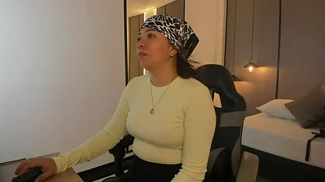 alma fenix online show from September 24, 12:37 pm