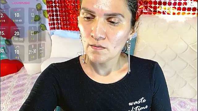 venus swet  online show from March 5, 1:12 am