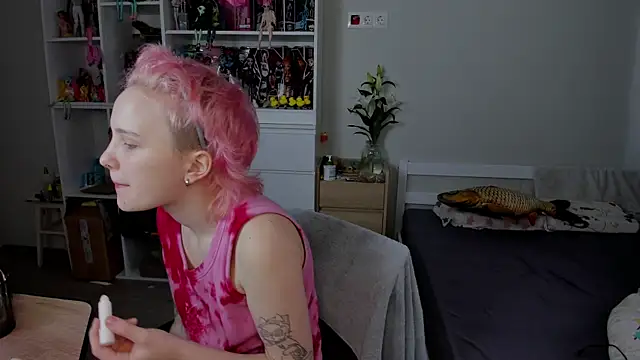 School Love online show from December 17, 7:12 am