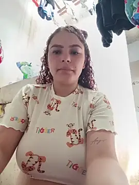 Mommy-Hot online show from May 11, 4:15 pm