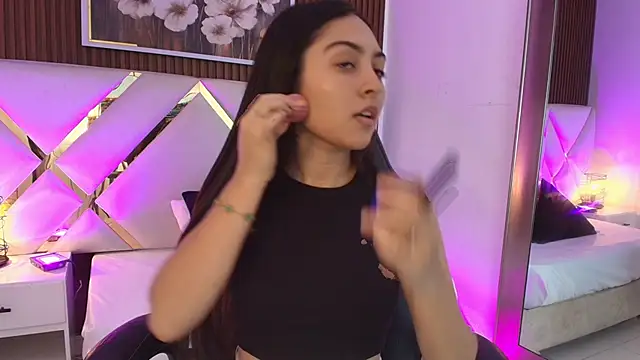 Emelie Ch1 online show from May 14, 5:24 am