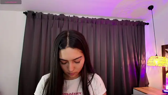 Emelie Ch1 online show from May 5, 9:12 am