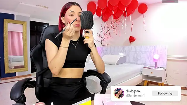 charolbruce 1 online show from May 23, 12:14 pm