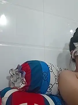 girldam95 online show from February 19, 6:57 am