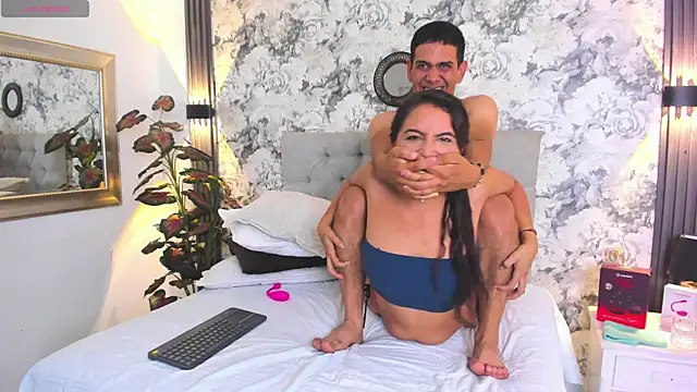 alexxa and sadman online show from May 22, 8:40 pm