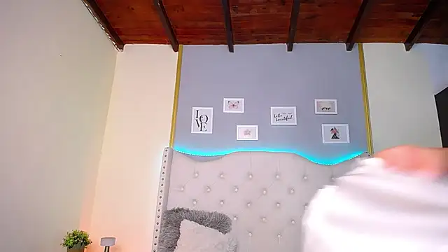 dante ferraraa online show from May 6, 12:36 am