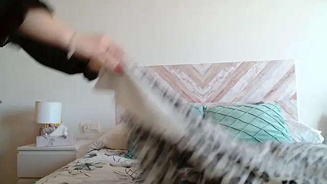 secretmuses online show from February 18, 11:09 am