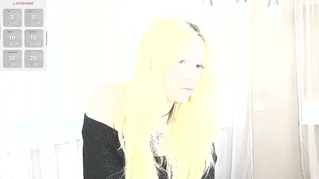 Naughty  Couplles online show from May 15, 3:32 am
