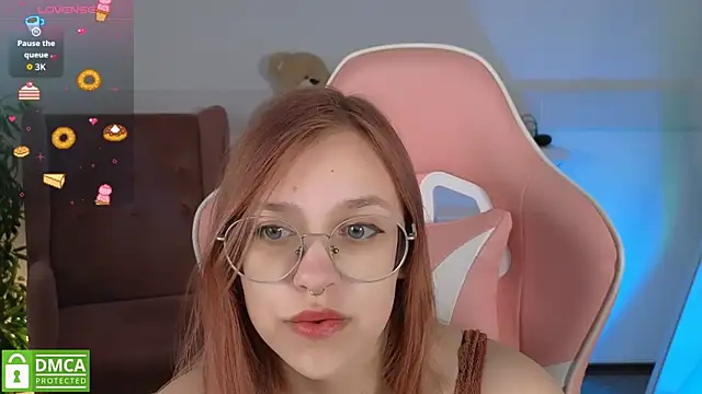 LayriantaVee online show from May 22, 6:22 am